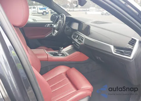 2022 BMW X6 xDrive40I z USA, uszkodzony, nr VIN 5UXCY6C07N9K65441